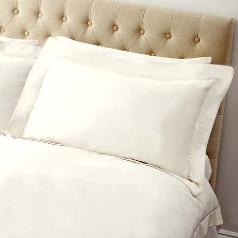 Hotel Plain Cream 400 Thread Count Piped Oxford Pillowcase