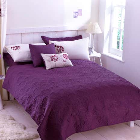Hydrangea Plum Bedspread
