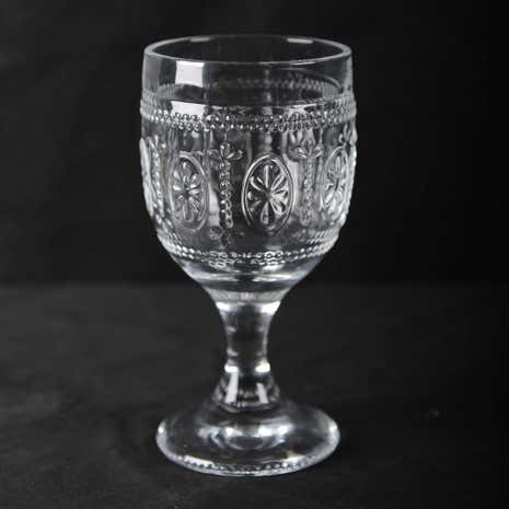 Maison Chic White Wine Glass