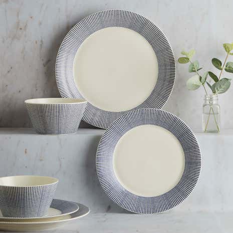 Royal Doulton Pacific Dot 16 Piece Dinner Set