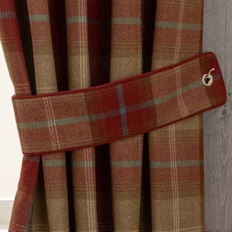 Highland Wine Check Tiebacks