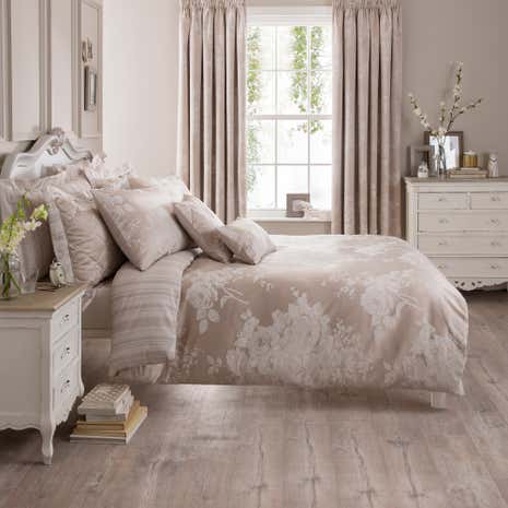Laura Natural Jacquard Duvet Cover