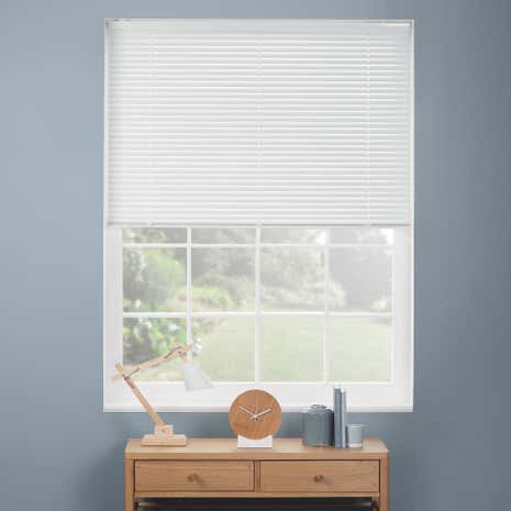 White Cordless Easy Touch Aluminium Venetian Blind