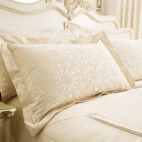Crochet Jacquard Cream Oxford Pillowcase