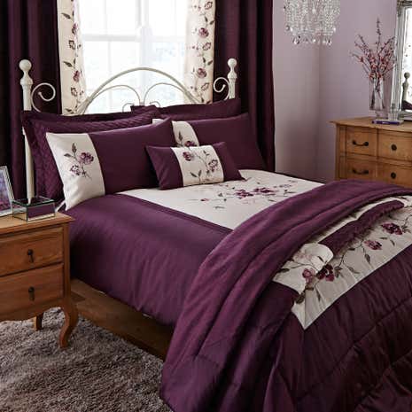 Verity Plum Duvet Cover