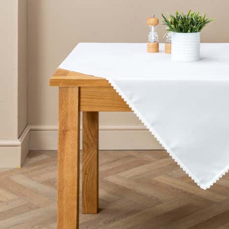 Heart Trim Tablecloth
