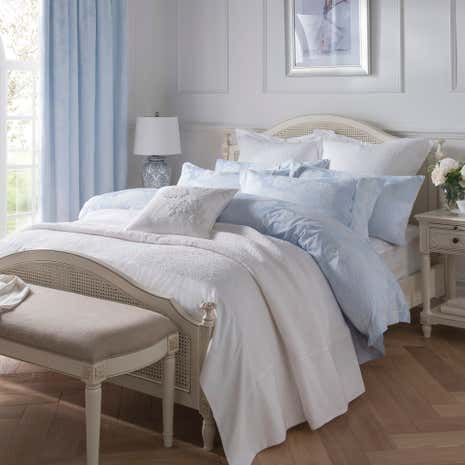 Dorma Hydrangea Bedspread