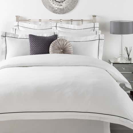 5A Fifth Avenue Portland Egyptian Cotton 300 Thread Count White Duvet Cover