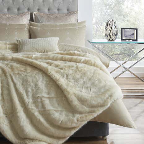 5A Fifth Avenue Rockefeller Cream Throw