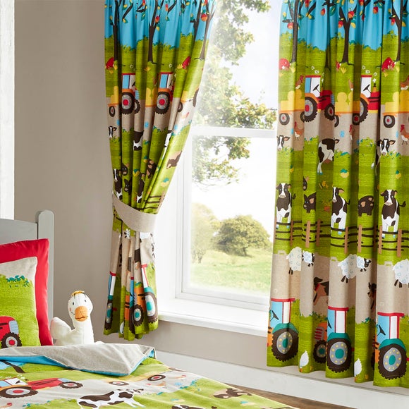 Farmyard Pencil Pleat Curtains