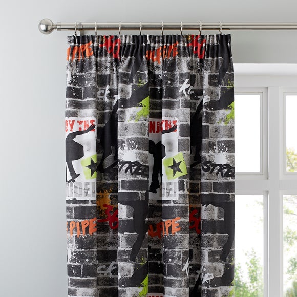 Tricks Pencil Pleat Curtains