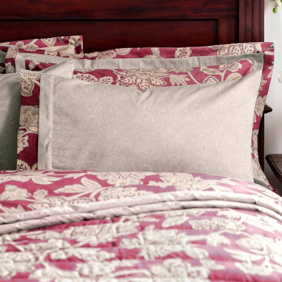 £7.50 for Dorma samira red cuffed pillowcase red dealdirect.co.uk