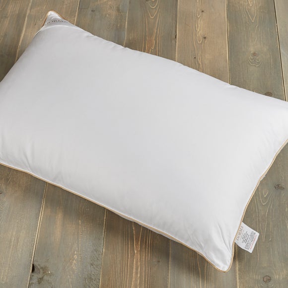 Dorma Luxurious Silk Blend Pillow White WOW Pound