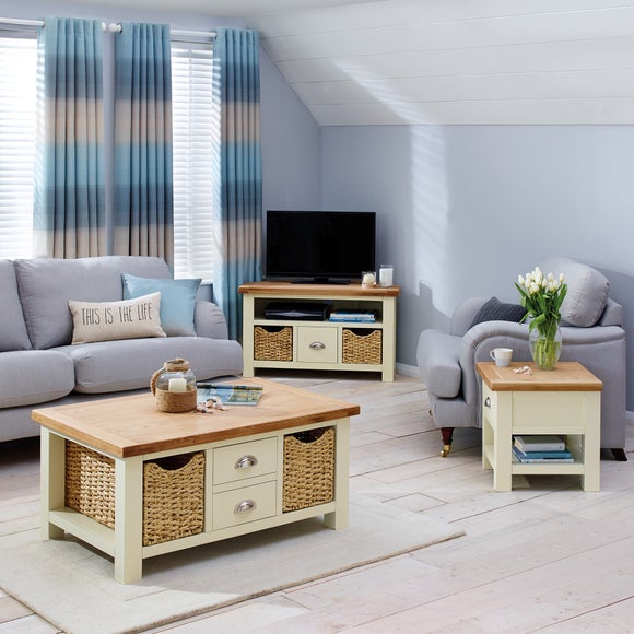 Wilby Cream Living Room Collection