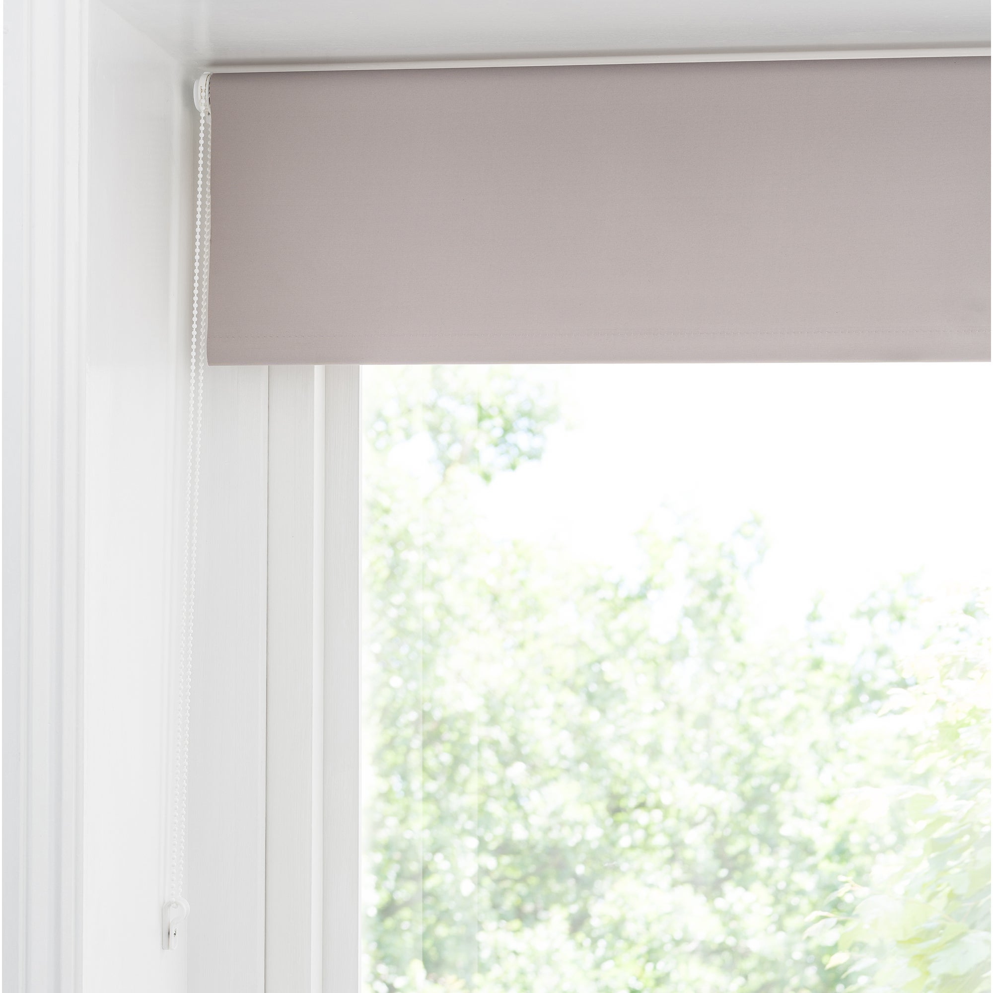 Roller Blind Mechanism with a Plastic Chain Dunelm