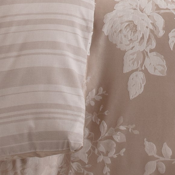 laura natural jacquard duvet cover