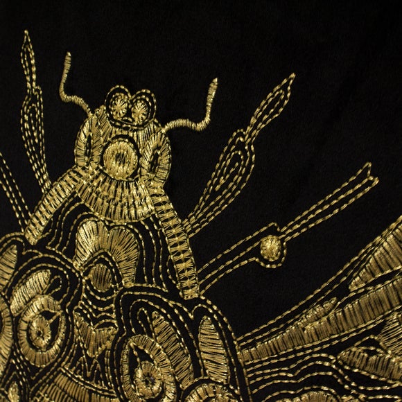 paoletti bee cushion