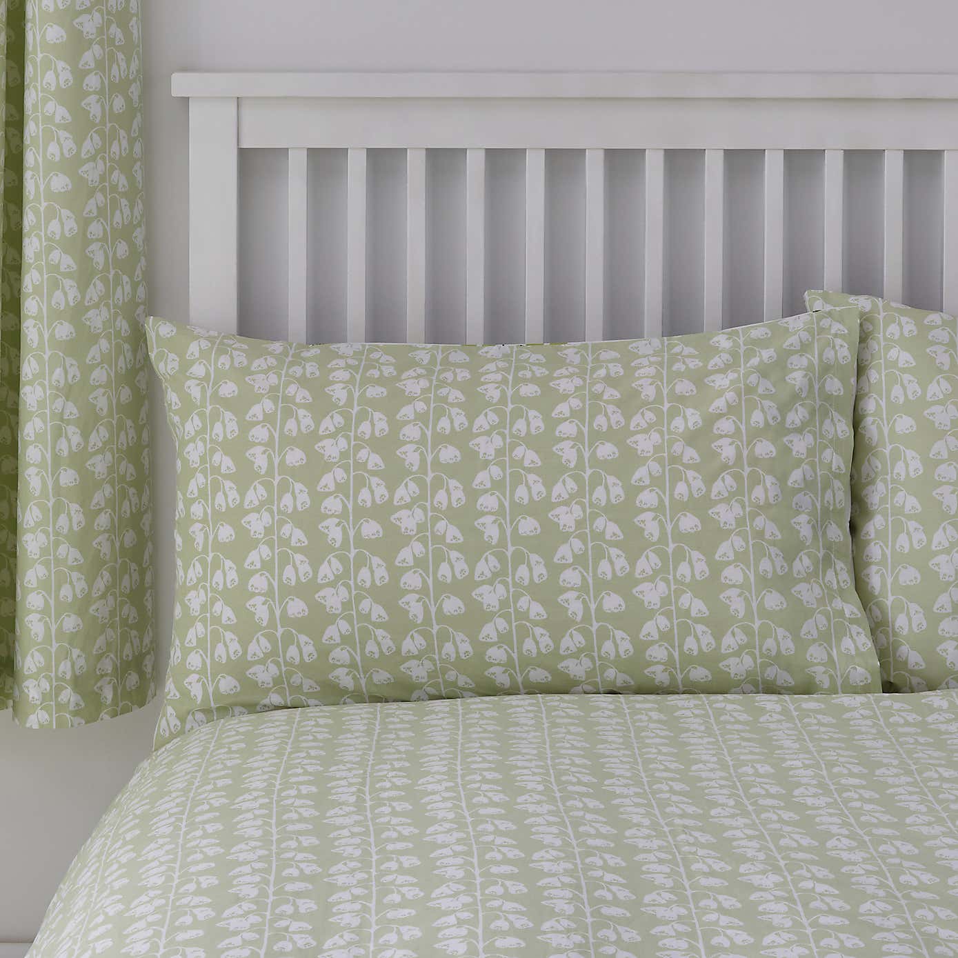 Carousel zoom image position 5 of 7