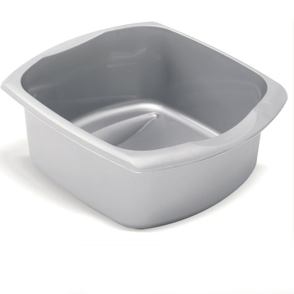 white plastic washing up bowls