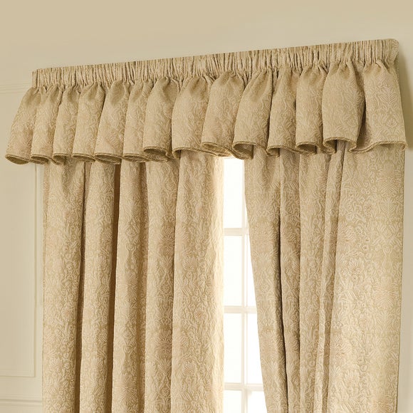 curtains with pelmets