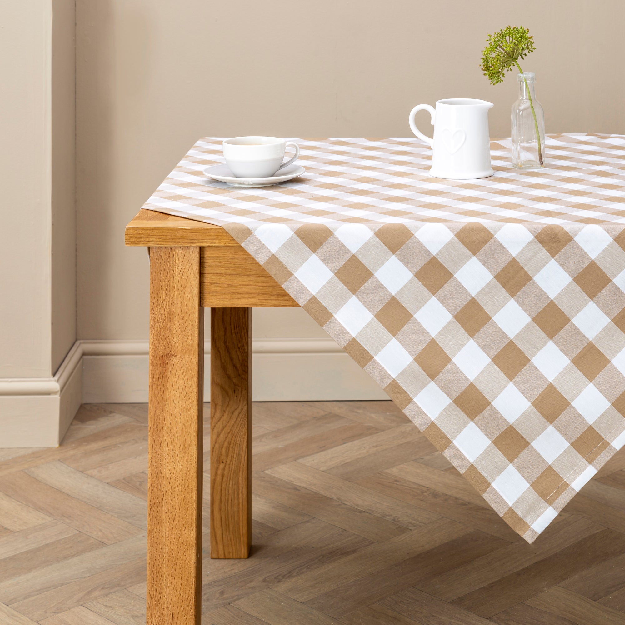 Tablecloths | Table Linen & Plastic Tablecloths | Dunelm