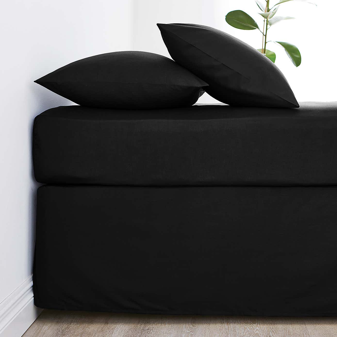 Carousel zoom image position 2 of 4