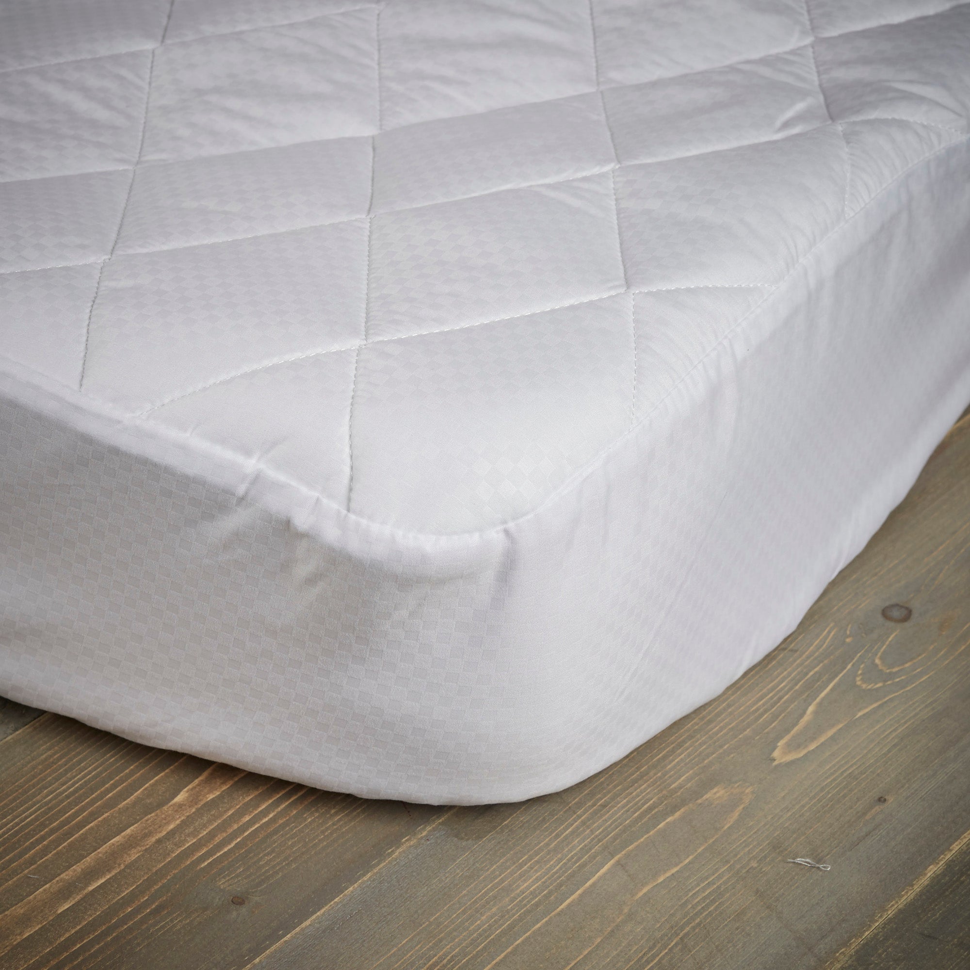 Fogarty Soft Touch 34 Mattress Protector White