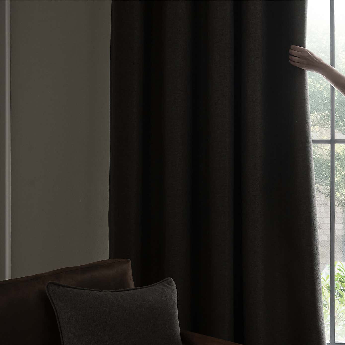 Carousel zoom image position 6 of 9