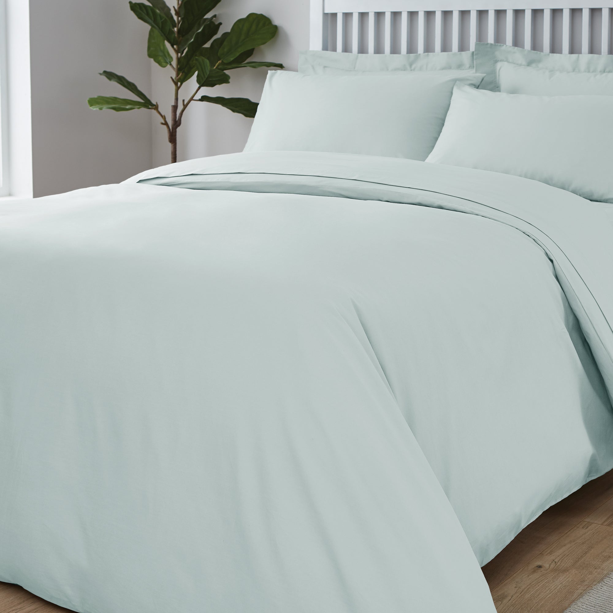 Easycare Cotton 180 Thread Count Fitted Sheet | Dunelm