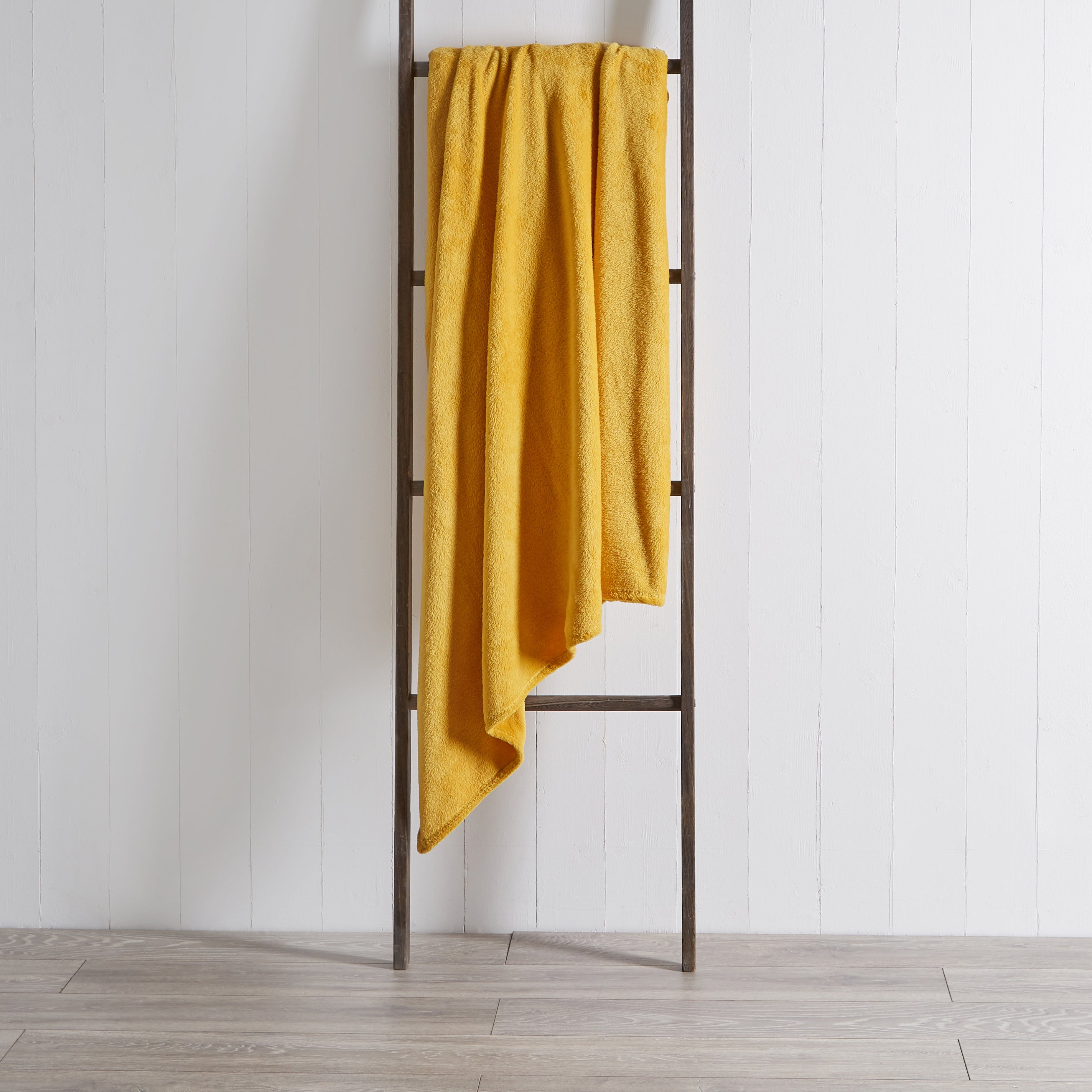 Soft Fleece 130cm x 170cm Throw