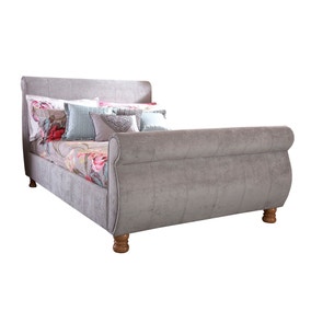 Chicago Upholstered Sleigh Bedstead
