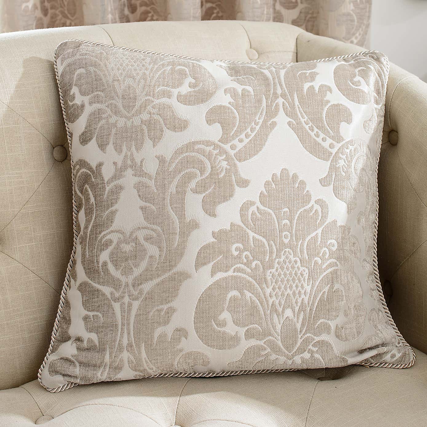 Carousel zoom image position 4 of 6