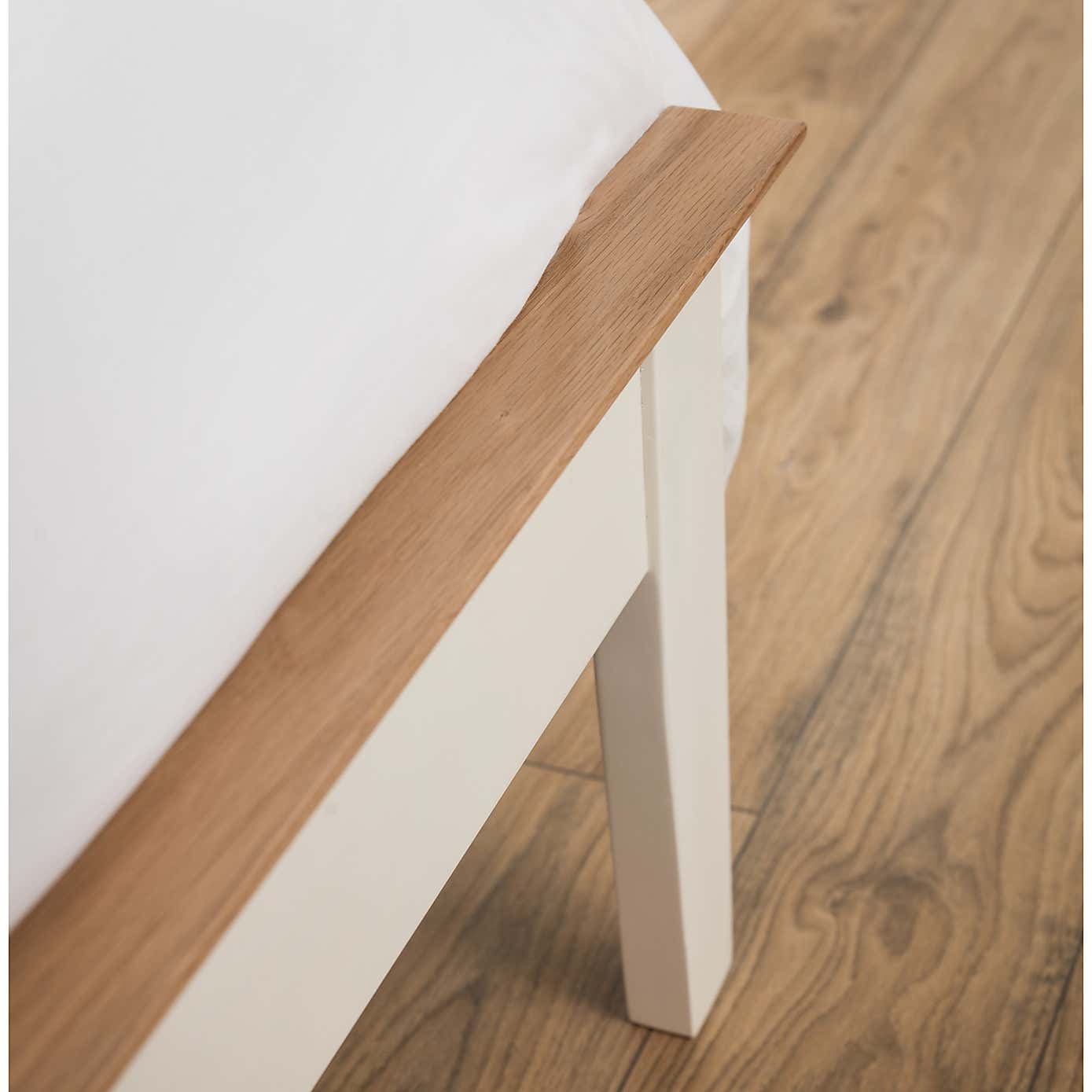 Carousel zoom image position 2 of 4