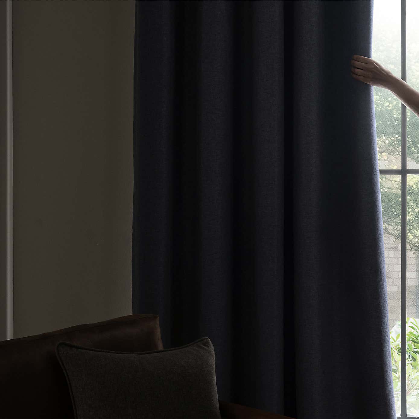 Carousel zoom image position 6 of 9