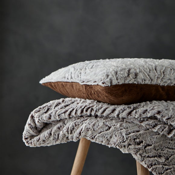 Catherine Lansfield Wolf Throw