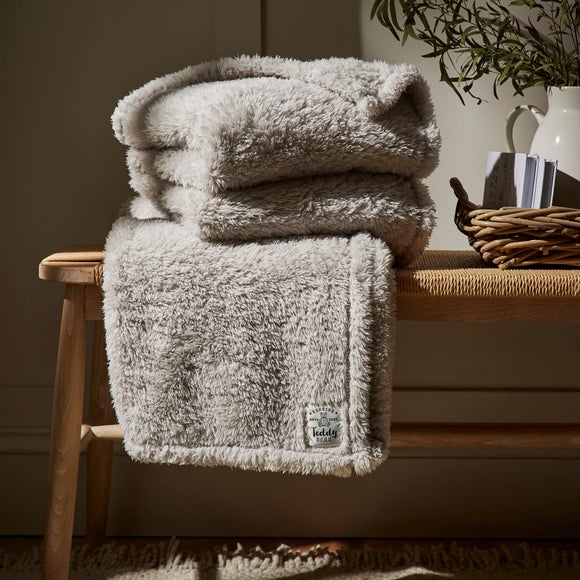 Teddy Bear Throw | Dunelm