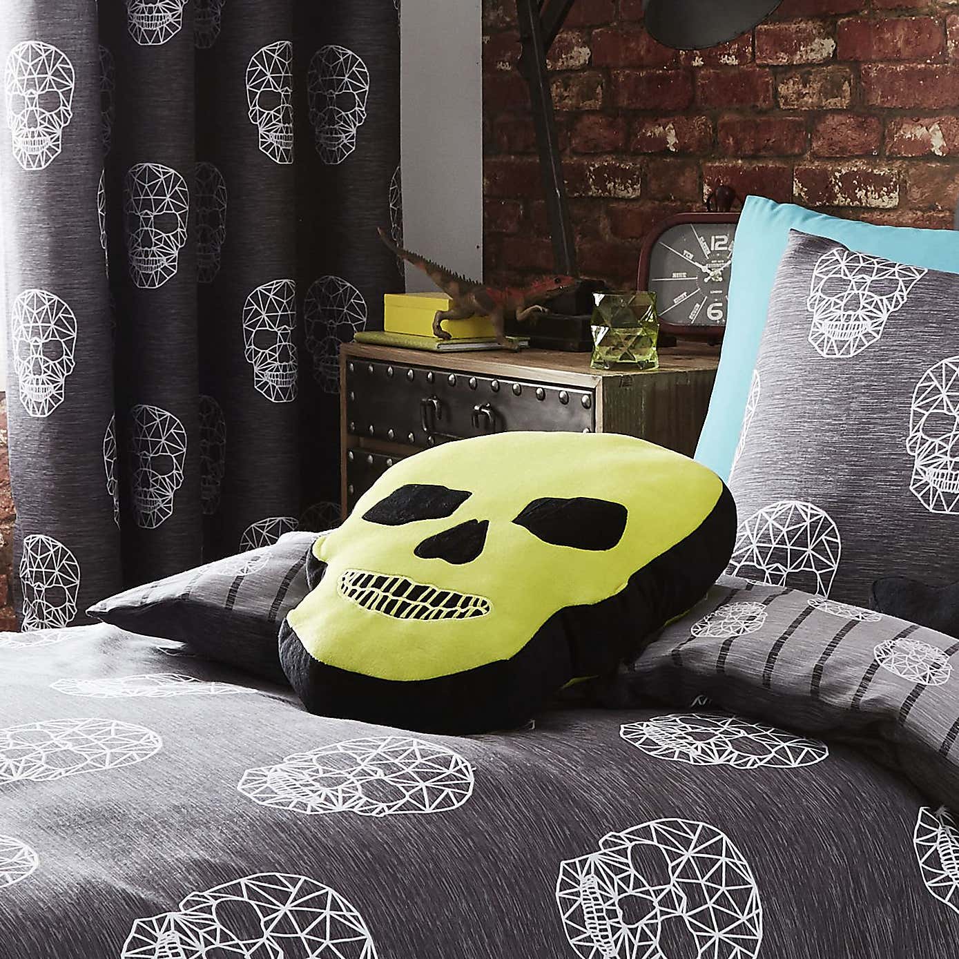 Carousel zoom image position 1 of 2