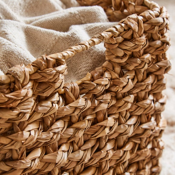 Carousel navigation image position 2 of 3