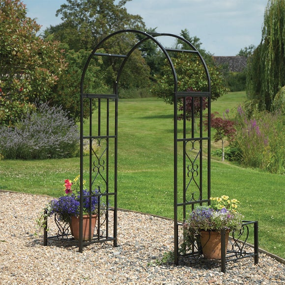 Huntingdon Ornamental Arch and Planters