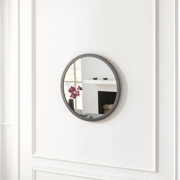 Yearn Classic Round Wall Mirror