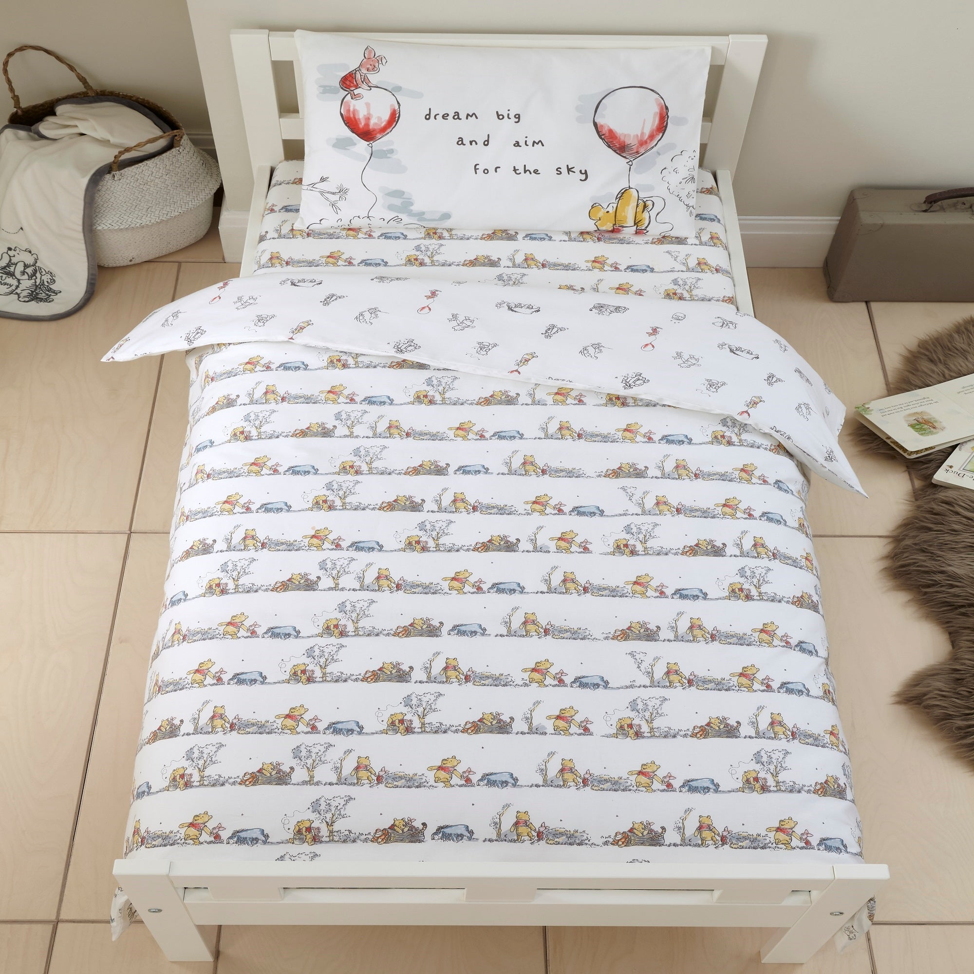 Disney Winnie the Pooh Cot Bed Duvet Cover and Pillowcase Set