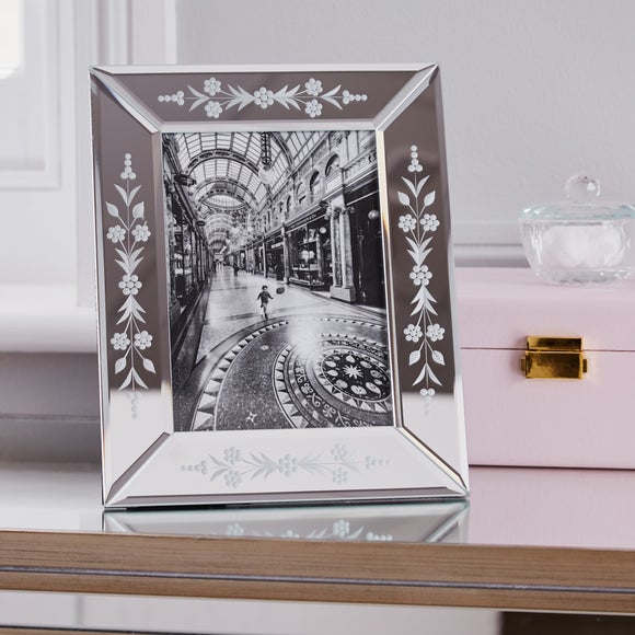  Dunelm
