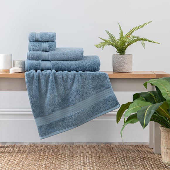 Dark green 2025 towels dunelm