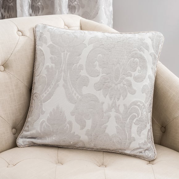 Versailles Cushion