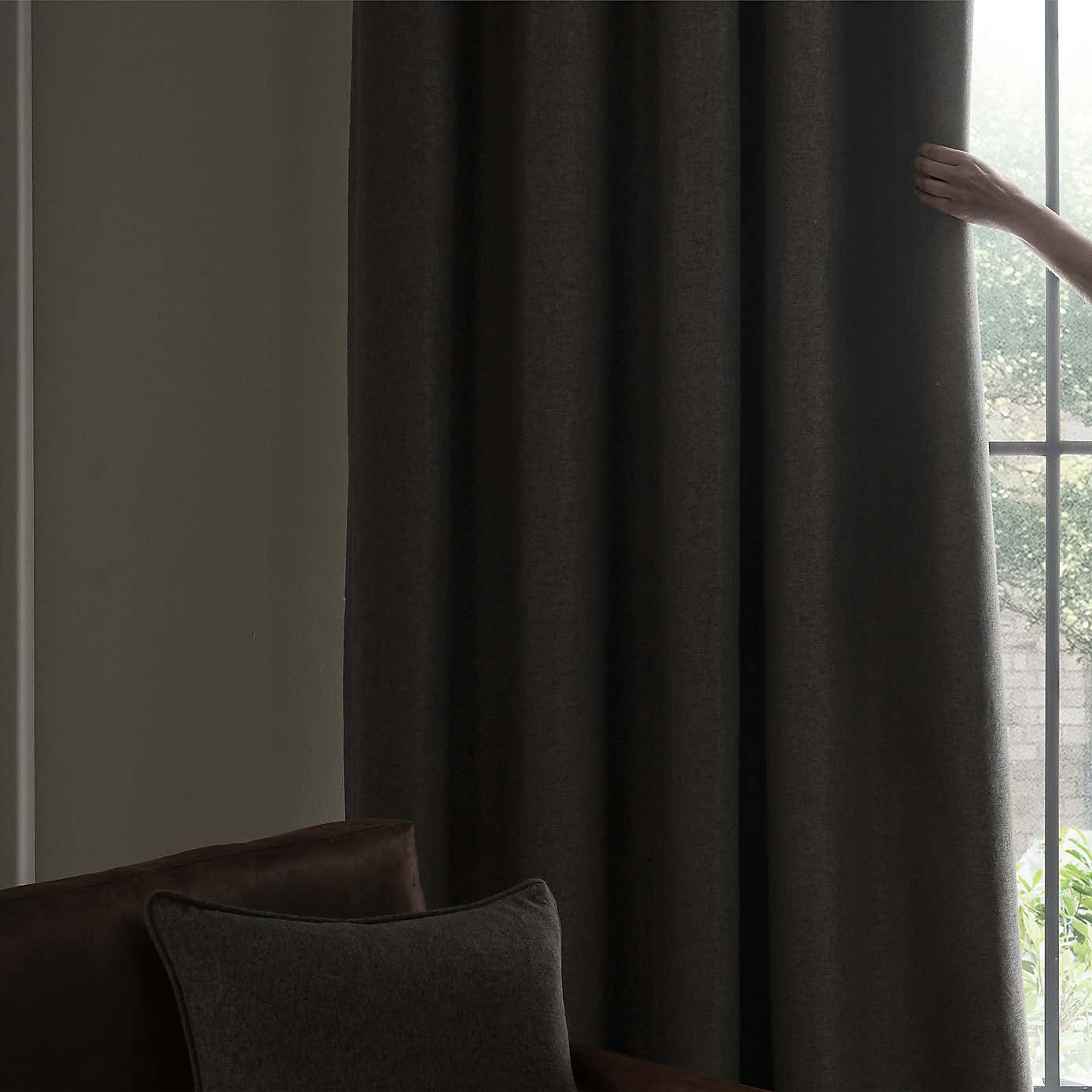 Carousel zoom image position 6 of 9