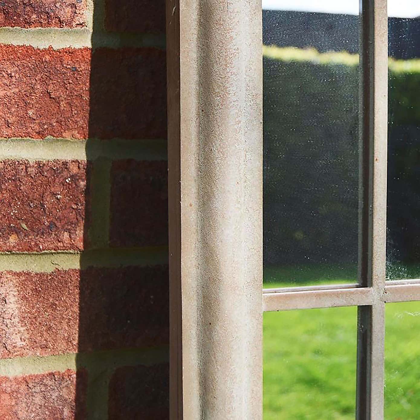 Carousel zoom image position 2 of 2