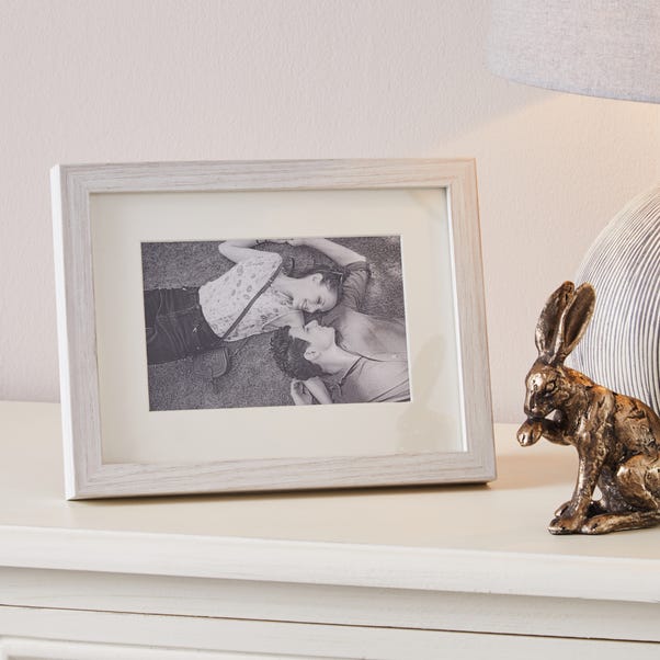 Washed Wood Effect Photo Frame 6" x 4" (15cm x 10cm) Natural