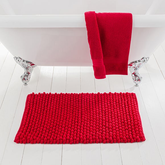 red bath mat