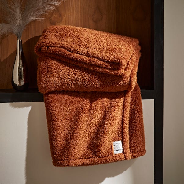 Dunelm Teddy Bear Throw - Miadam Hagen