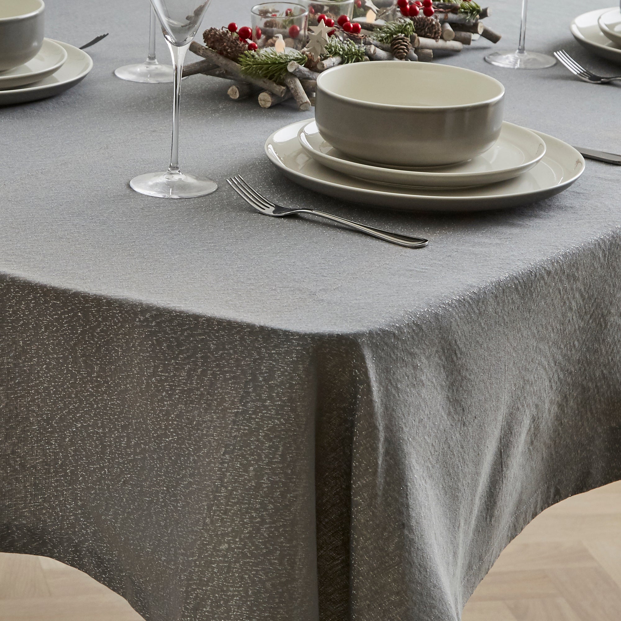 Tablecloths | Table Linen & Plastic Tablecloths | Dunelm